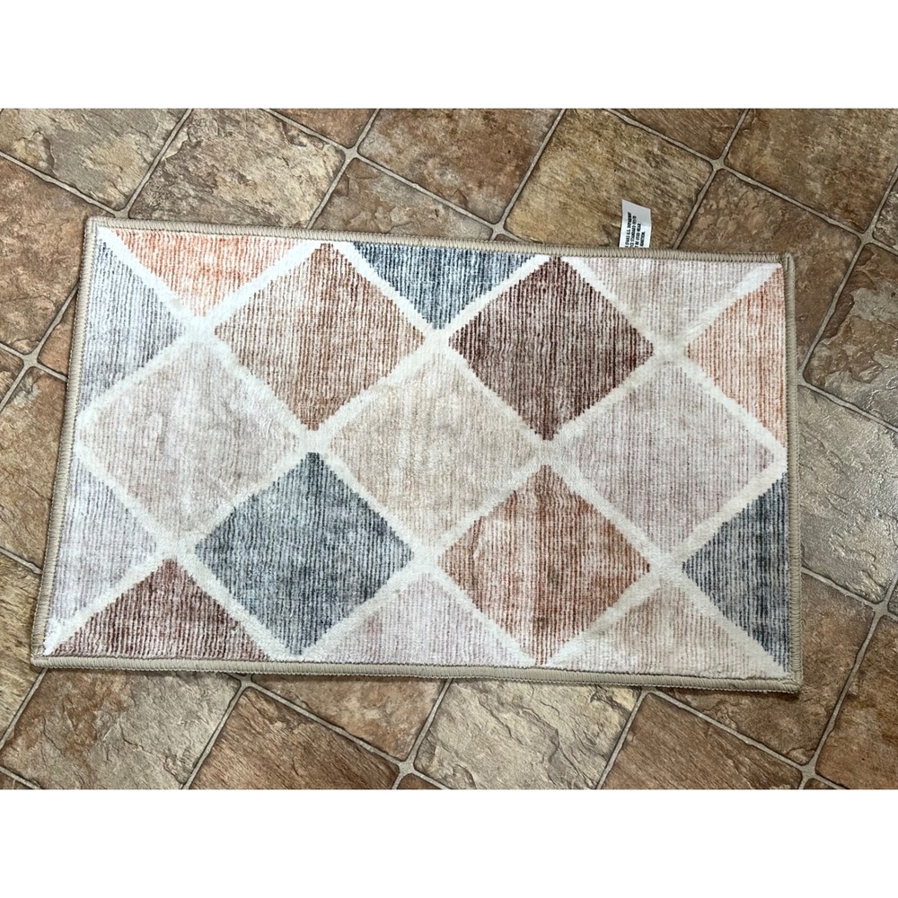 Mainstays Modern Neutral Geometric Diamond Accent‎ Rug Tan Brown Blue 
Soft 2'6"